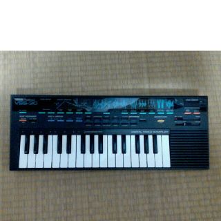 ヤマハ(ヤマハ)のYAMAHA  VSSｰ３０(キーボード/シンセサイザー)