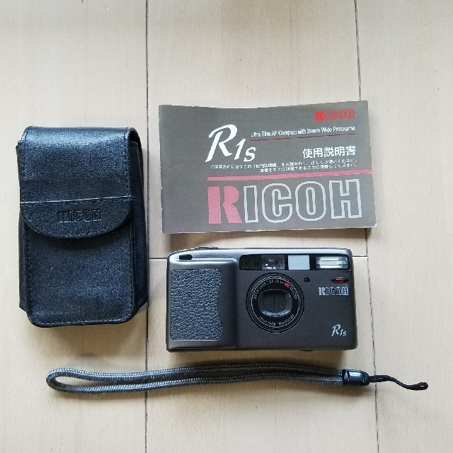 Ricoh リコー フィルムカメラ R1sスマホ/家電/カメラ