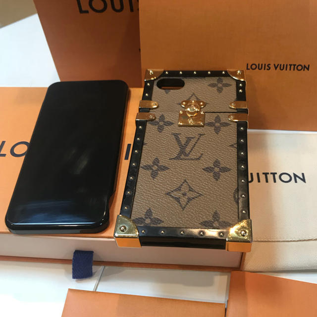 LOUIS VUITTON(ルイヴィトン)のルイヴィトン モノグラム アイトランク iPhone7.8用 スマホ/家電/カメラのスマホアクセサリー(iPhoneケース)の商品写真