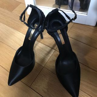 ダイアナ(DIANA)のCHARLES & KEITH ブラック サテンパンプス 35(ハイヒール/パンプス)