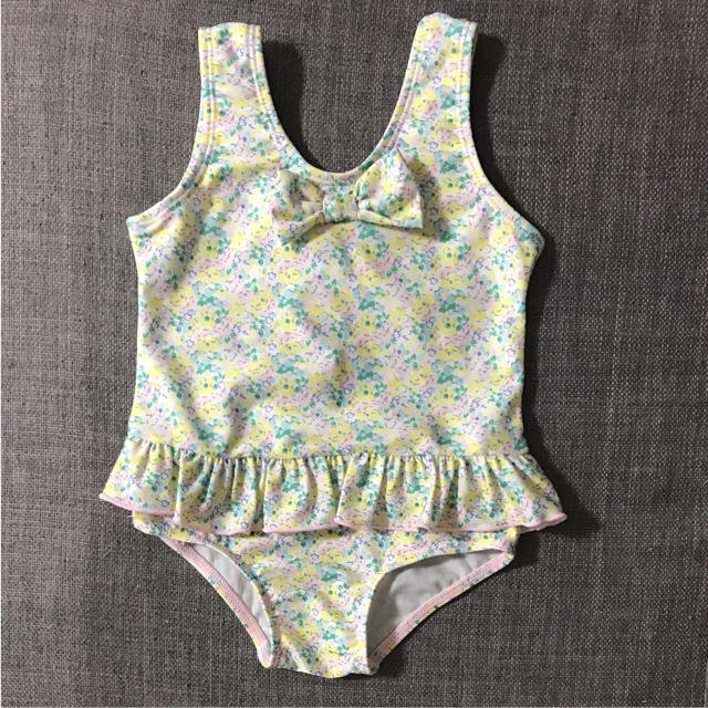 ❣️美品❣️小花柄 女の子水着 90㎝ キッズ/ベビー/マタニティのキッズ服女の子用(90cm~)(水着)の商品写真