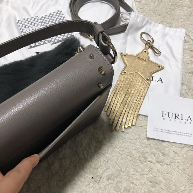 Furla(フルラ)のエコ様専用フルラJULIAスタッズ 2wayバッグ ファーカバーセット レディースのバッグ(ハンドバッグ)の商品写真