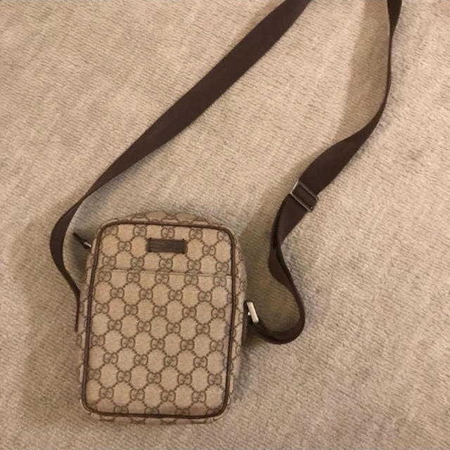 GUCCI - Gucci サコッシュの通販 by UNDER TOKYO|グッチならラクマ GUCCI - Gucci サコッシュの通販 by UNDER TOKYO|グッチならラクマ