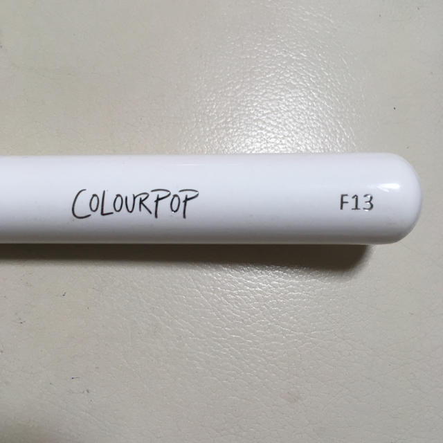 colourpop(カラーポップ)のColor Pop F13 ブラシ コスメ/美容のベースメイク/化粧品(その他)の商品写真