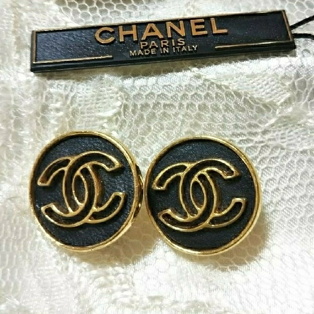 CHANEL シャネル イヤリング ブラック×ゴールドレディース