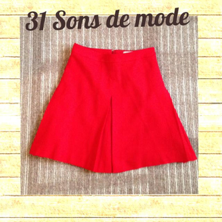 トランテアンソンドゥモード(31 Sons de mode)の新年にぴったり☆真っ赤なスカート(ミニスカート)