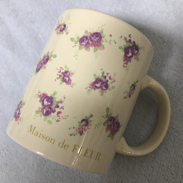 Maison de FLEUR(メゾンドフルール)のMaison de FLEUR♡非売品 マグカップ インテリア/住まい/日用品のキッチン/食器(グラス/カップ)の商品写真