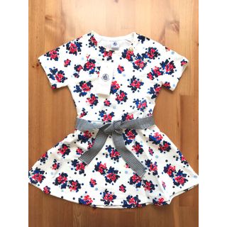 プチバトー(PETIT BATEAU)のkk様専用♡5ans ベリープリントスウェット半袖ワンピース(ワンピース)