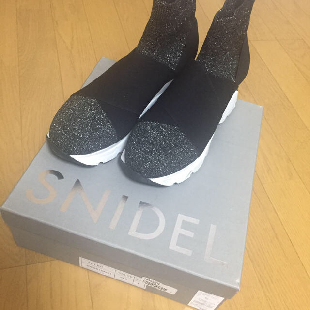 SNIDELスニーカーソールニットショートブーツ