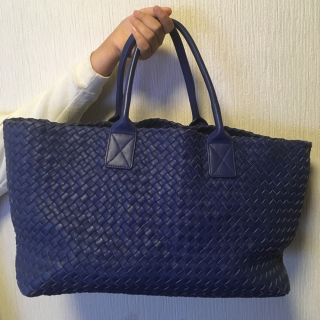 Bottega Veneta(ボッテガヴェネタ)のボッテガヴェネタ日本限定色 レディースのバッグ(トートバッグ)の商品写真