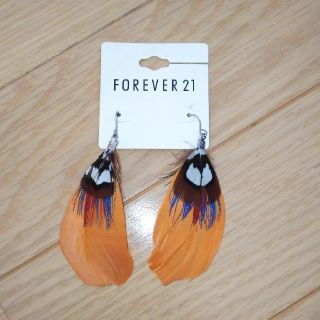 フォーエバートゥエンティーワン(FOREVER 21)のforever21　羽ピアス(ピアス)