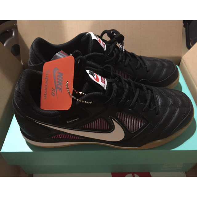 Supreme(シュプリーム)のSupreme®︎/Nike SB Gato black 27.0cm メンズの靴/シューズ(スニーカー)の商品写真