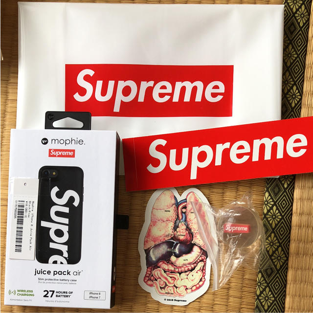 supreme mophie iphone8 juice pack air