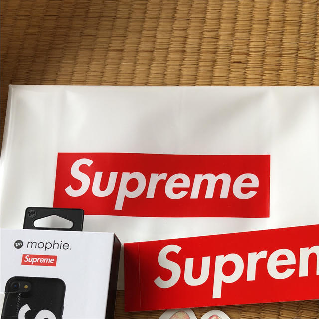 Supreme(シュプリーム)のsupreme mophie iphone8 juice pack air スマホ/家電/カメラのスマホアクセサリー(iPhoneケース)の商品写真