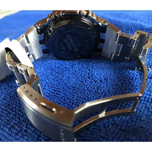 G-SHOCK(ジーショック)のG-SHOCK フルメタル  シルバー 35周年 カシオ メンズの時計(腕時計(デジタル))の商品写真