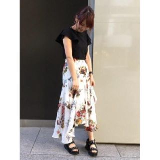 ジーナシス(JEANASIS)の花柄シフォンスカート(ひざ丈スカート)