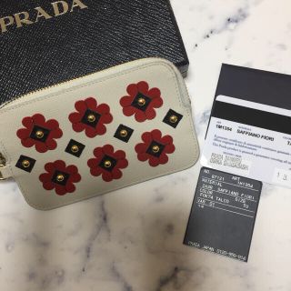 プラダ(PRADA)の【yellow様専用】PRADA♡小物入れ♡パスケース♡(小物入れ)