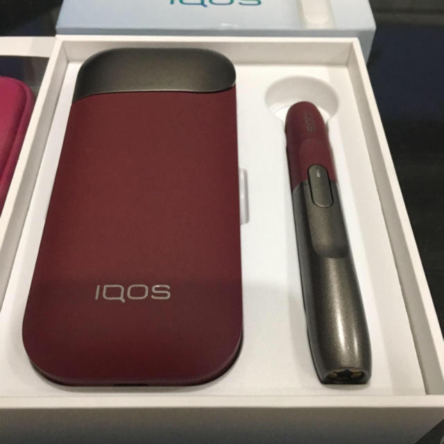 IQOS(アイコス)のIQOS 2.4plus ルビーレッド 限定色 美品 メンズのファッション小物(タバコグッズ)の商品写真
