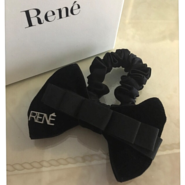 René(ルネ)のRene ヘアアクセサリー シュシュ レディースのヘアアクセサリー(ヘアゴム/シュシュ)の商品写真