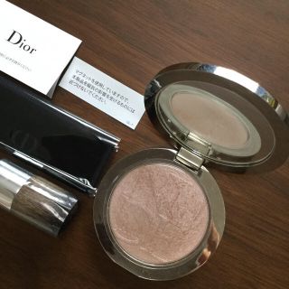 クリスチャンディオール(Christian Dior)のディオールスキンヌード エアー ルミナイザー パウダー 002 フェイスパウダー(フェイスパウダー)