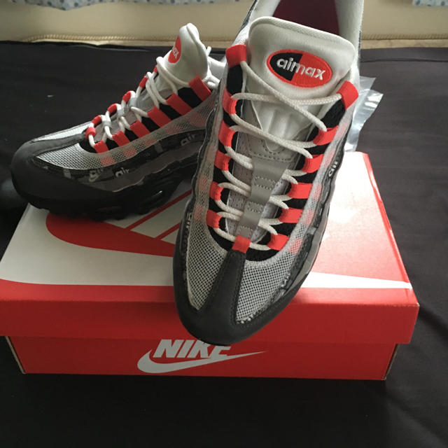 atmos(アトモス)のwe love nike airmax95 atmos メンズの靴/シューズ(スニーカー)の商品写真