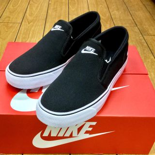 ナイキ(NIKE)の【新品】N I KE TOKI SLIP 724770-010 23.5cm(スニーカー)