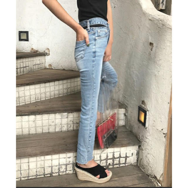 Ameri VINTAGE(アメリヴィンテージ)のAMAIL  CUT OFF WASH DENIM 新品 レディースのパンツ(デニム/ジーンズ)の商品写真