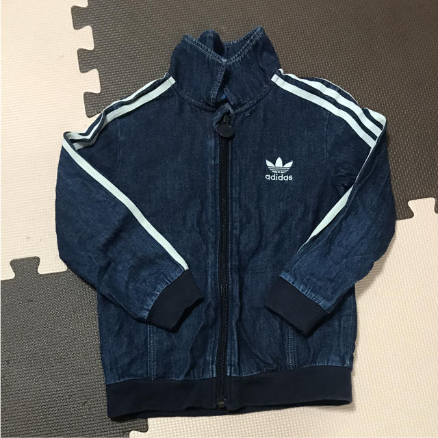 adidas(アディダス)のadidas デニムジャージ キッズ/ベビー/マタニティのキッズ服男の子用(90cm~)(その他)の商品写真