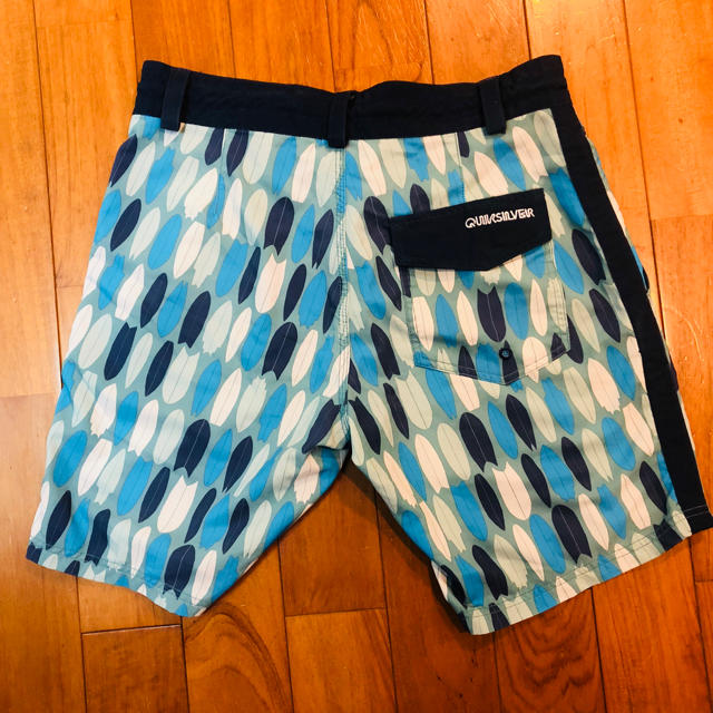 QUIKSILVER(クイックシルバー)のクイックシルバーサーフパンツ サイズ32 メンズの水着/浴衣(水着)の商品写真