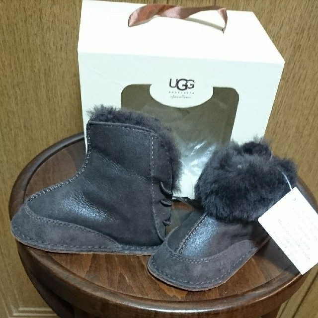 UGG(アグ)のUGGアグ  ベビーブーツ  I BOO キッズ/ベビー/マタニティのベビー靴/シューズ(~14cm)(ブーツ)の商品写真