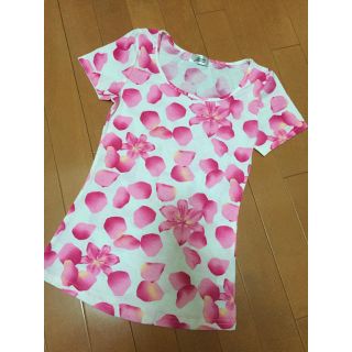 ジュリアブティック 花びらTシャツ(Tシャツ(半袖/袖なし))