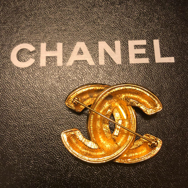 CHANEL(シャネル)のCHANEL シャネル ヴィンテージ ブローチ マトラッセ レディースのアクセサリー(ブローチ/コサージュ)の商品写真