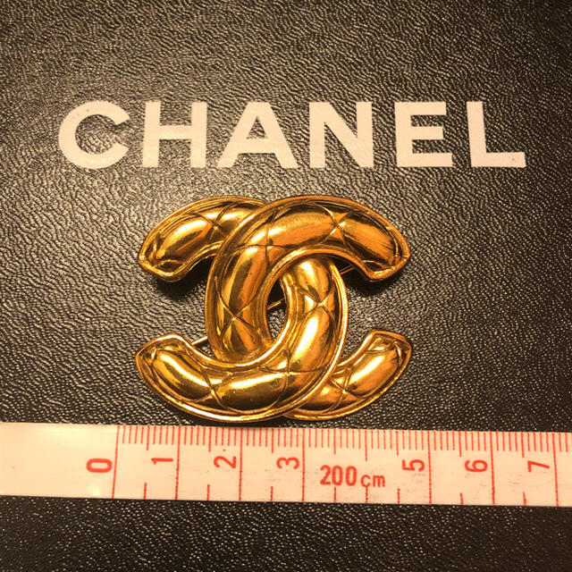 CHANEL(シャネル)のCHANEL シャネル ヴィンテージ ブローチ マトラッセ レディースのアクセサリー(ブローチ/コサージュ)の商品写真