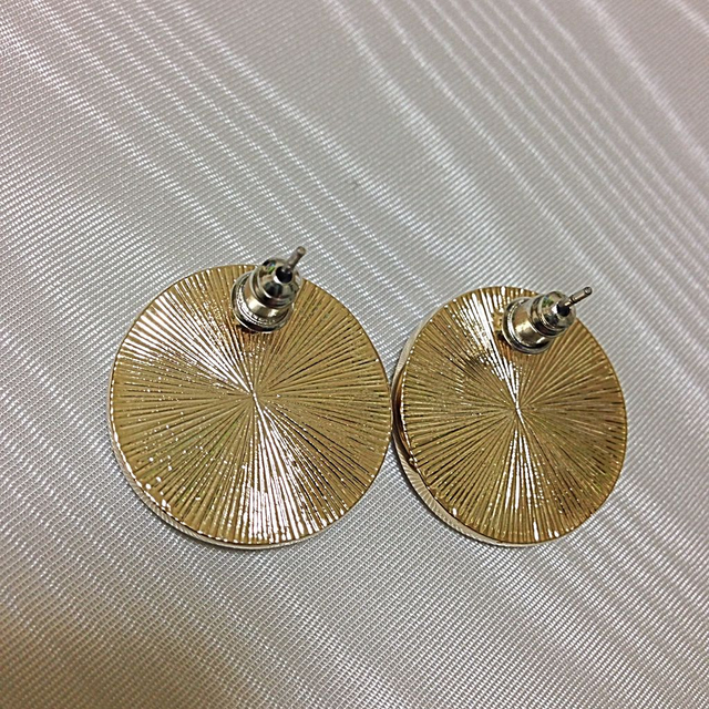 SAINT LAURENT - イヴサンローランピアスの通販 by Wellina SAINT LAURENT - イヴサンローランピアスの通販 by Wellina
