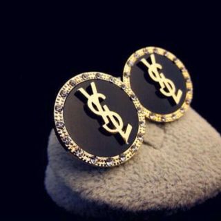 Saint Laurent - イヴサンローランピアスの通販 by Wellina.|サン