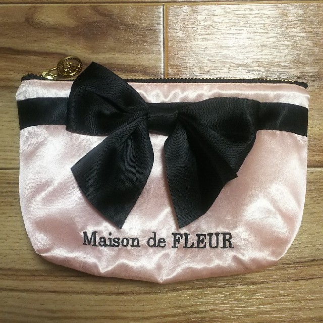 Maison de FLEUR(メゾンドフルール)のらぶ様専用  ポーチ レディースのファッション小物(ポーチ)の商品写真