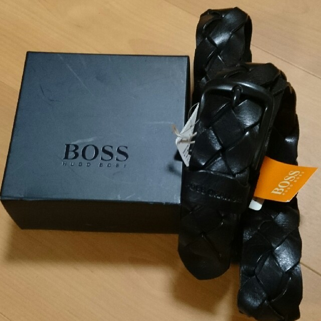 HUGO BOSS(ヒューゴボス)のHUGO BOSS  ベルト(男性用) 牛革 黒色 メンズのファッション小物(ベルト)の商品写真