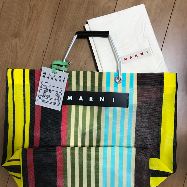 マルニMARNIフラワーカフェストライプバック新品未使用正規品