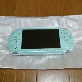 PSP2000本体　ミントグリーン　ソフト4本付(携帯用ゲーム機本体)