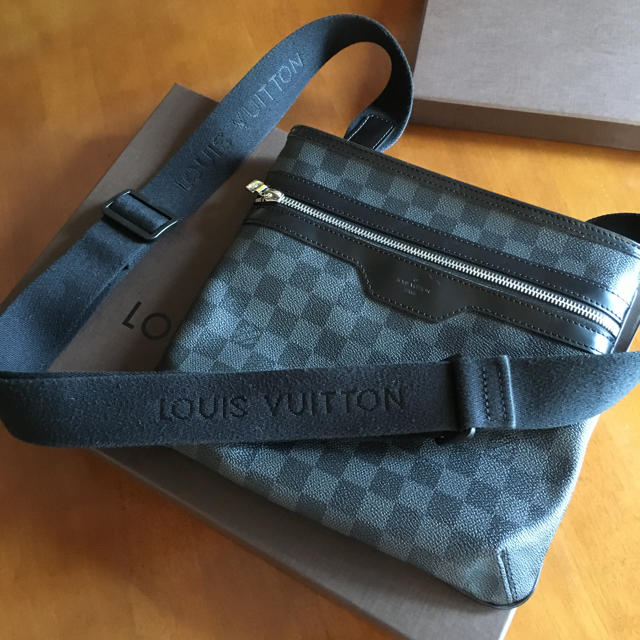 最終値下げ LOUIS トマス ダミエグラフィット ルイヴィトン 美品 VUITTON ショルダーバッグ