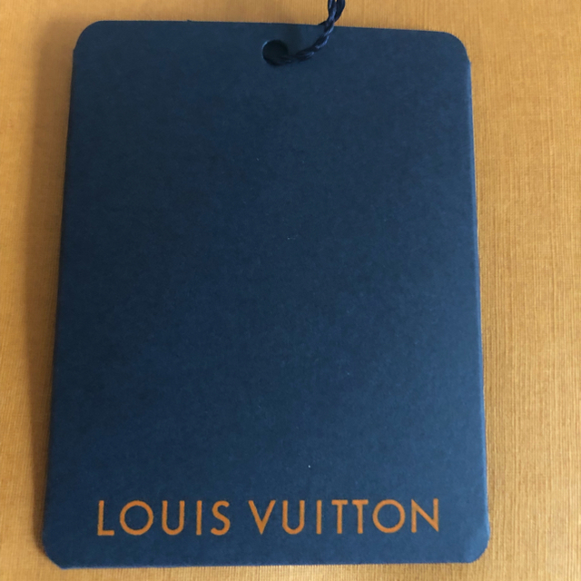 LOUIS VUITTON(ルイヴィトン)のルイ・ヴィトン ハンドLVラージモチーフ 白 ショートスリーブTシャツ メンズのトップス(Tシャツ/カットソー(半袖/袖なし))の商品写真