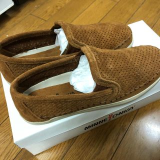 ミネトンカ(Minnetonka)のミネトンカ  PACIFIC ブラウン スリッポン シューズ ７号(スリッポン/モカシン)