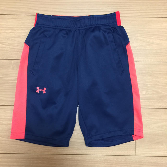 UNDER ARMOUR(アンダーアーマー)のアンダーアーマー上下セットでどうぞ🎶😊 YMD キッズ/ベビー/マタニティのキッズ服男の子用(90cm~)(Tシャツ/カットソー)の商品写真