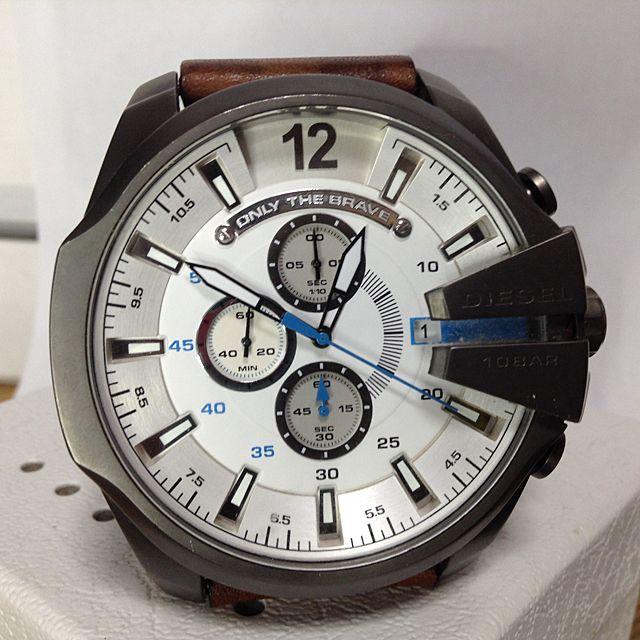 DIESEL(ディーゼル)の DIESEL MEGA CHIEF   DZ4280 ホワイト メンズの時計(腕時計(アナログ))の商品写真