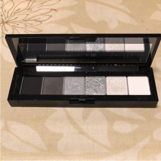 シュウウエムラ(shu uemura)の美品 シュウウエムラ アイシャドウパレット ブラック&ホワイト(アイシャドウ)