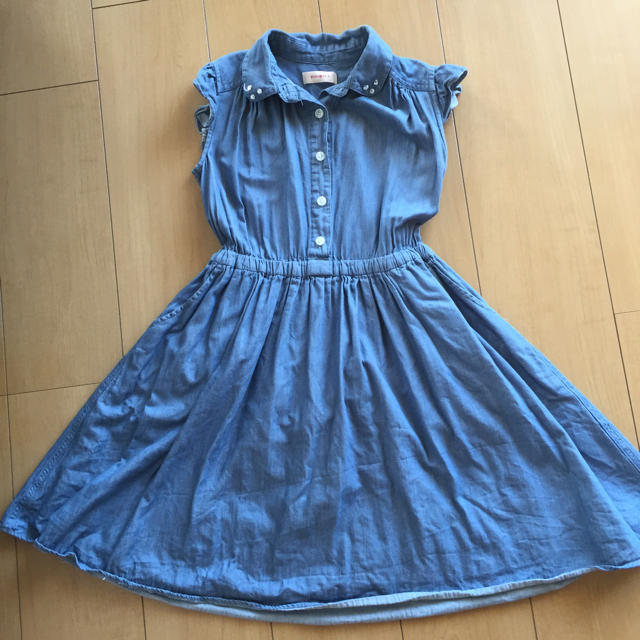 ベルメゾン(ベルメゾン)のダンガリーワンピース ベルメゾン 140㎝ キッズ/ベビー/マタニティのキッズ服女の子用(90cm~)(ワンピース)の商品写真