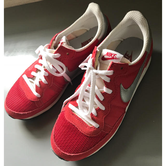Nike Nike チャレンジャー スニーカー 赤 Web限定品の通販 By Catherine るる ナイキならラクマ