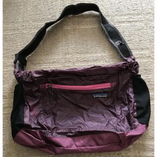 パタゴニア(patagonia)の⭐️yuki様専用⭐️値下《1度使用美品》パタゴニア ライトウェイト クーリエ(ショルダーバッグ)