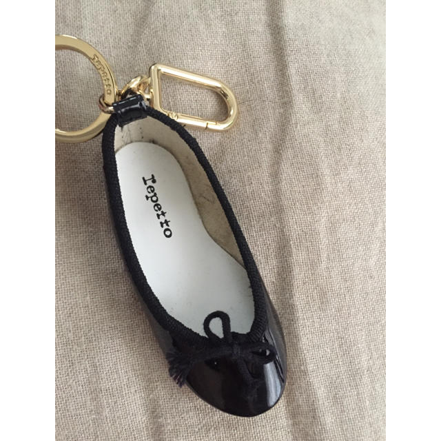 repetto(レペット)の【月曜日までの出品】レペット  キーホルダー  ブラック レディースのファッション小物(キーホルダー)の商品写真