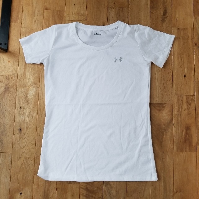 UNDER ARMOUR(アンダーアーマー)の専用ページ レディースのトップス(Tシャツ(半袖/袖なし))の商品写真